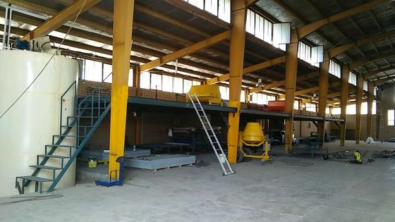 آلة ألواح القش عالية القوة مع سمك لوح قابل للتعديل من 2 إلى 60 ملم