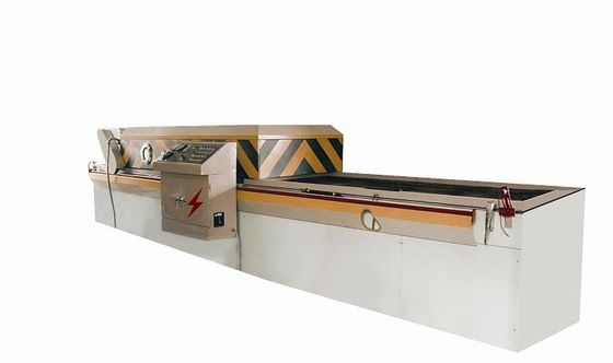 آلة تشكيل الفراغ للتحكم في أتمتة الهيكل المدمج لامتصاص الألواح البلاستيكية