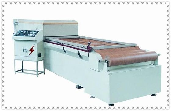 آلة تشكيل الفراغ للتحكم في أتمتة الهيكل المدمج لامتصاص الألواح البلاستيكية