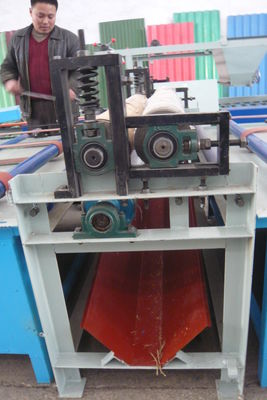 آلات صنع أبواب MgO المقاومة للماء عالية الأداء بتقنية الضغط البارد