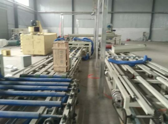 آلة ألواح تسقيف موجات أكسيد المغنيسيوم المطلية / المغلفة بغشاء PET بسماكة 3 مم - 6 مم