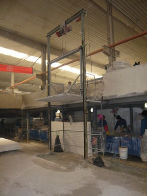 آلة تشكيل البلاستيك PVC بالشفط لتغليف المواد الخارجية / لوحة ثابتة