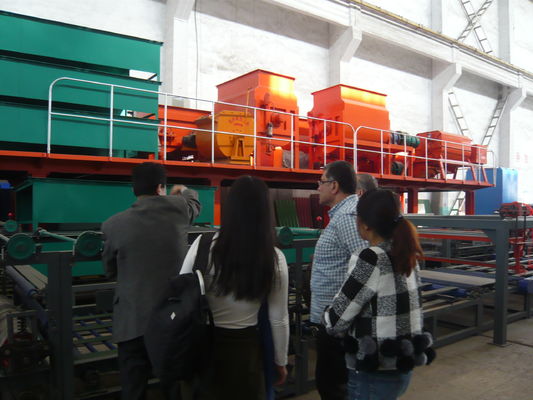 آلة تصنيع بلاط السقف الطبقة الحافظة على الحرارة لصناعة مواد البناء