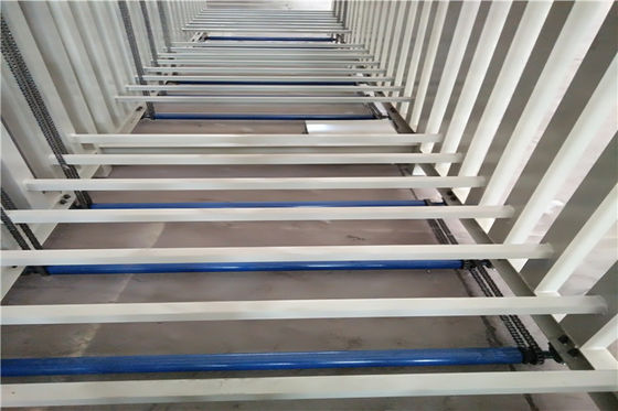 تستخدم آلة إنتاج خط إنتاج لوحة ساندويتش متناهية الصغر من البولي يوريثان